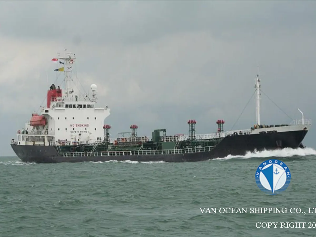 Kapal tanker minyak/bahan kimia kanggo didol
