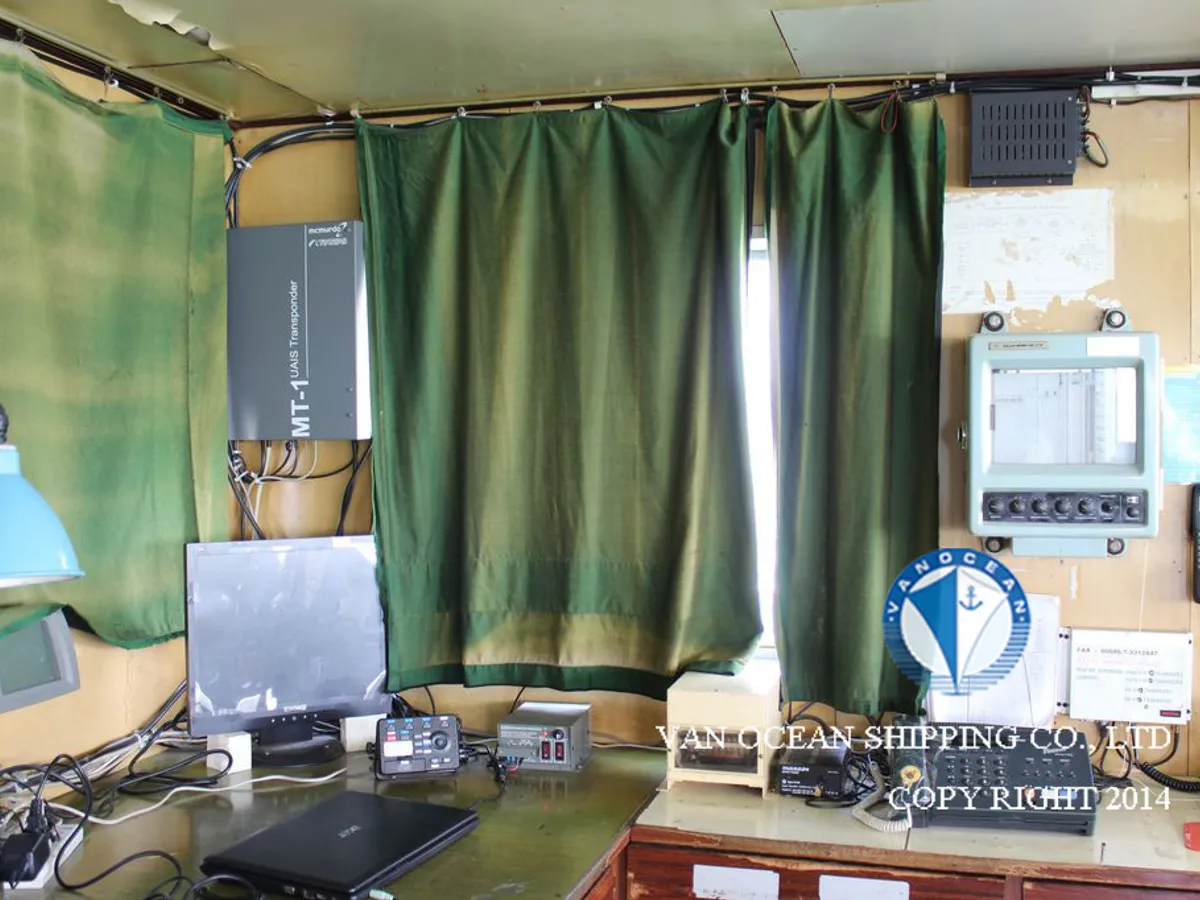 Kapal tanker minyak/bahan kimia kanggo didol