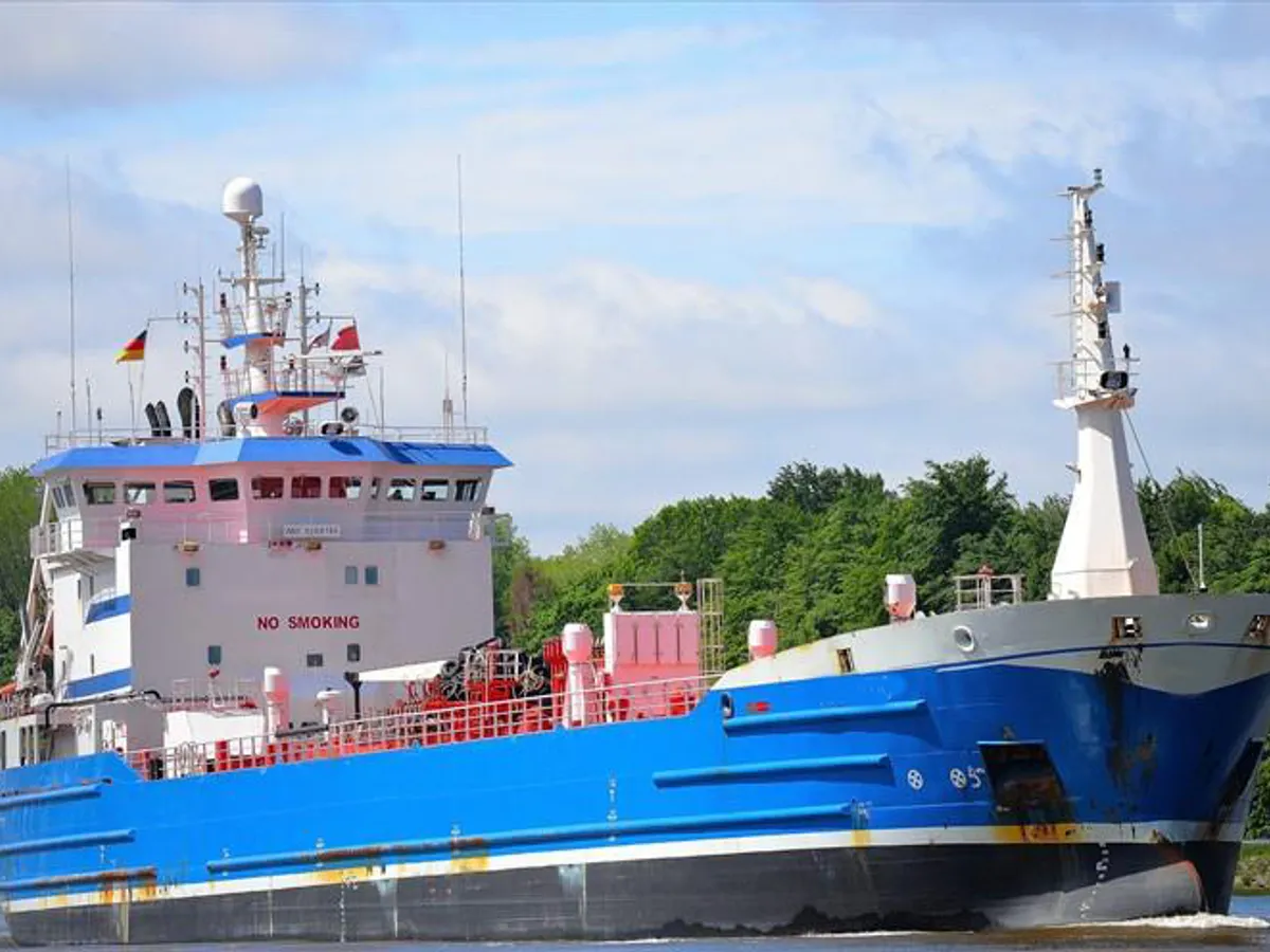 Kapal tanker minyak/bahan kimia kanggo didol