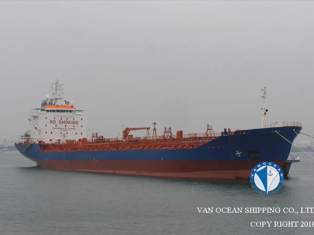 Kapal tanker minyak/bahan kimia kanggo didol