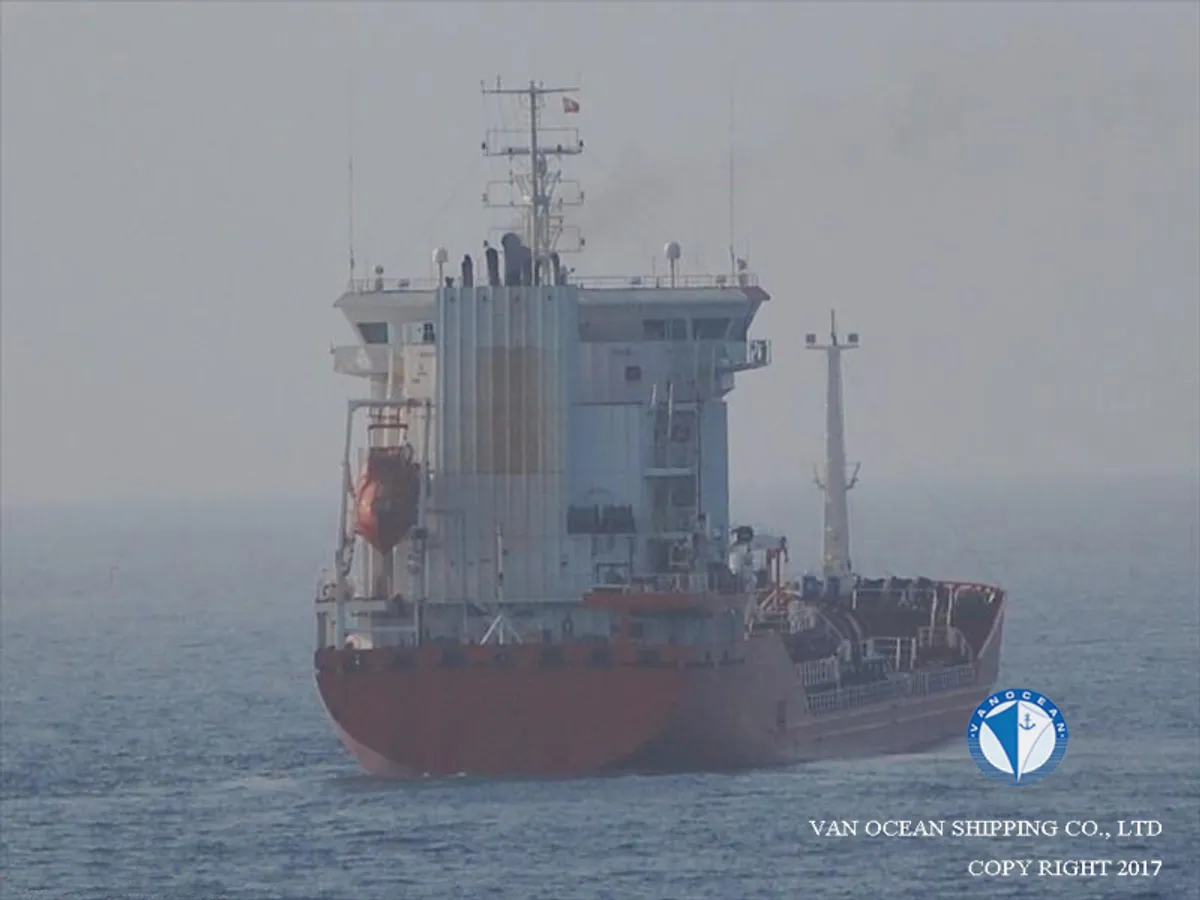 Kapal tanker minyak/bahan kimia kanggo didol