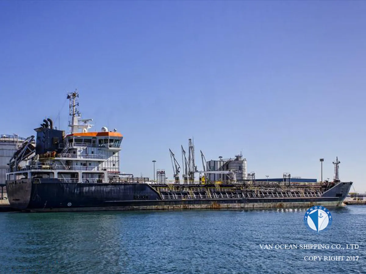 Kapal tanker minyak/bahan kimia kanggo didol