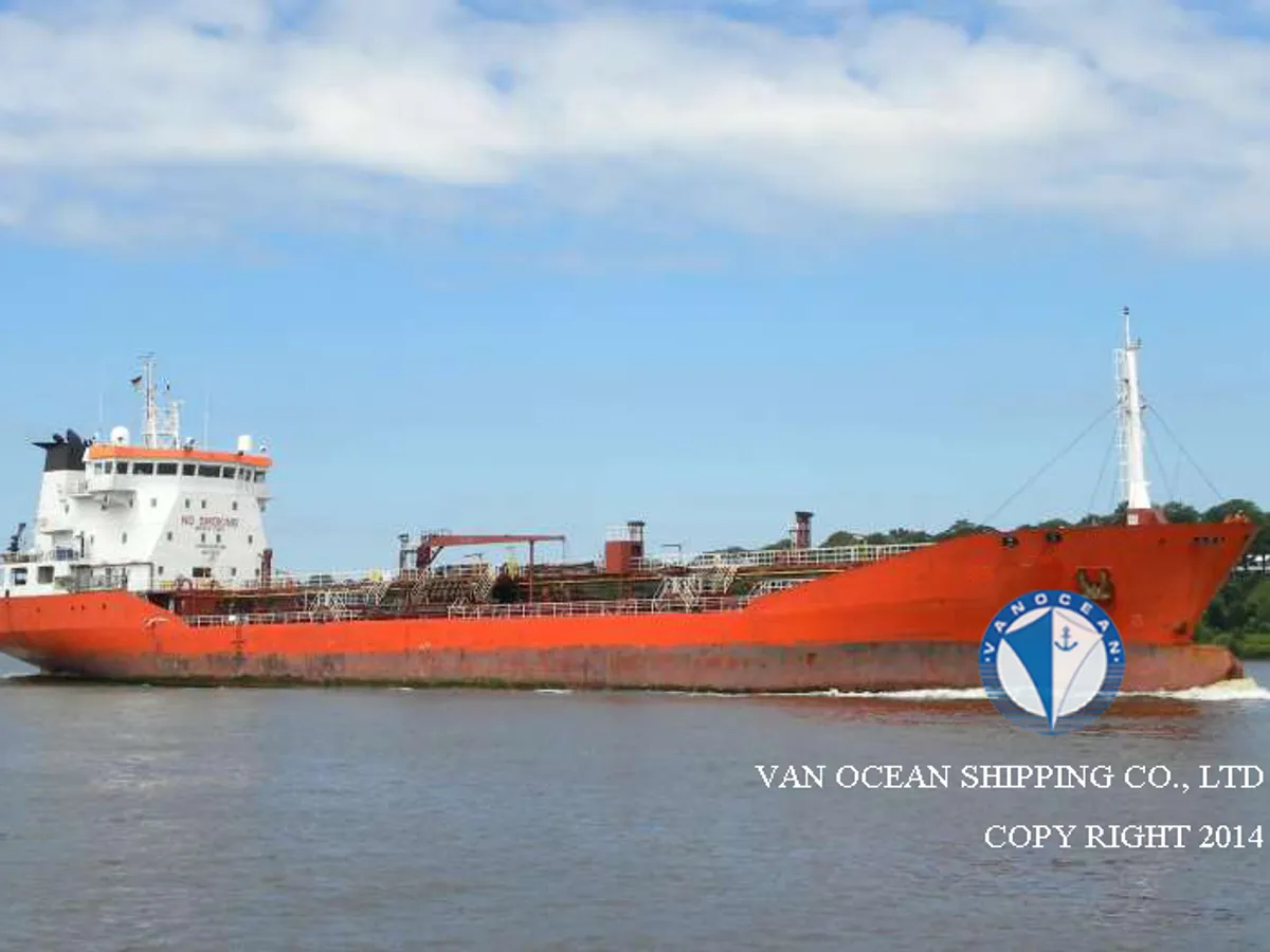Kapal tanker minyak/bahan kimia kanggo didol