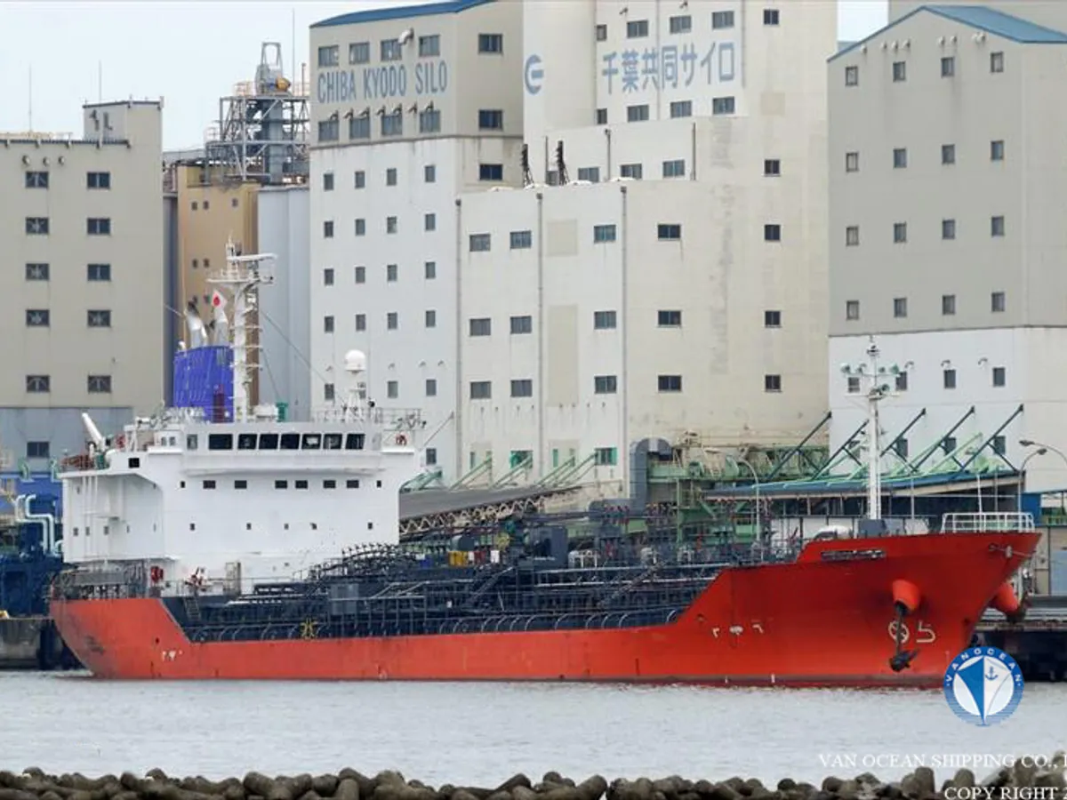 Kapal tanker minyak/bahan kimia kanggo didol