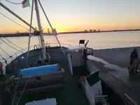 Kapal trawler kanggo didol