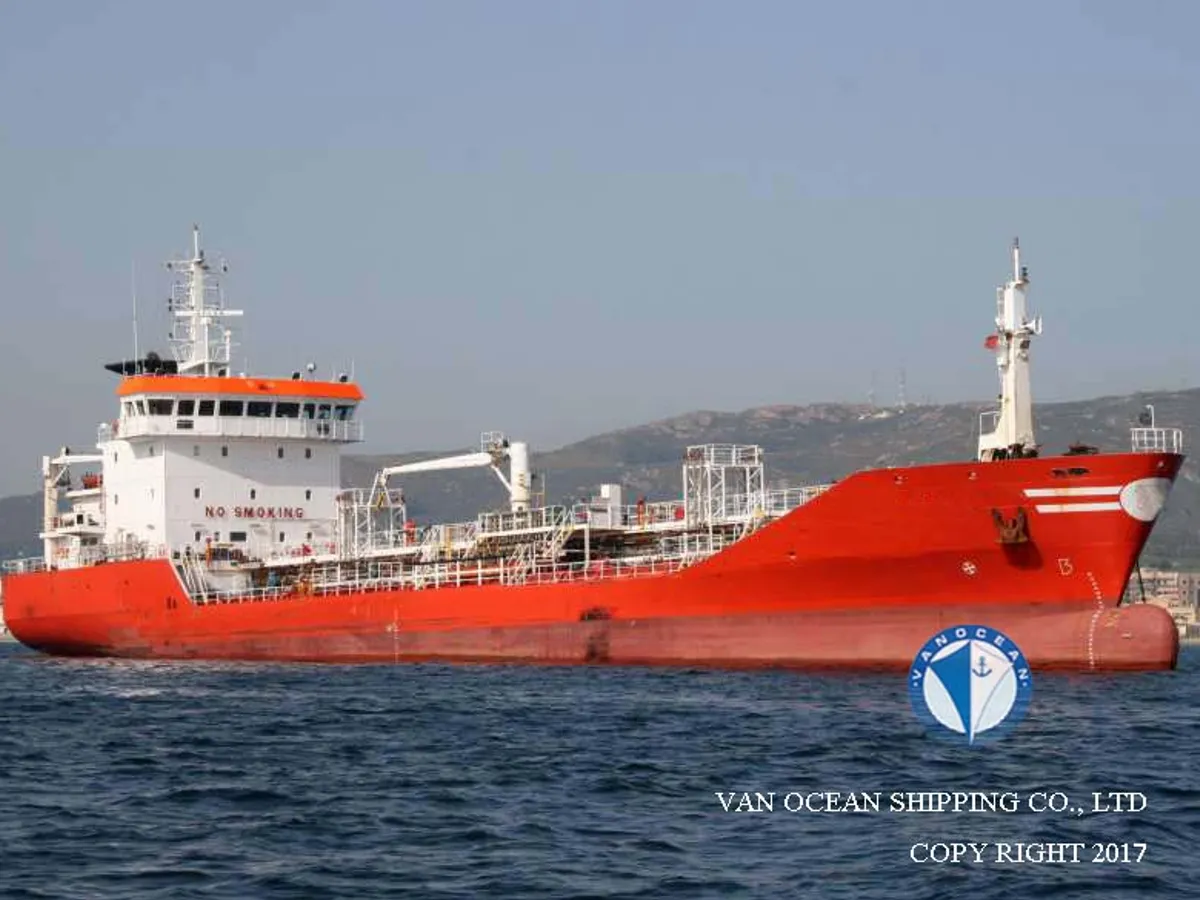 Kapal tanker minyak/bahan kimia kanggo didol