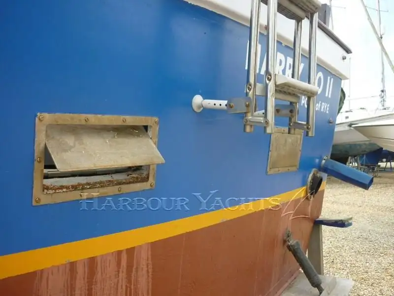 Kapal trawler kanggo didol