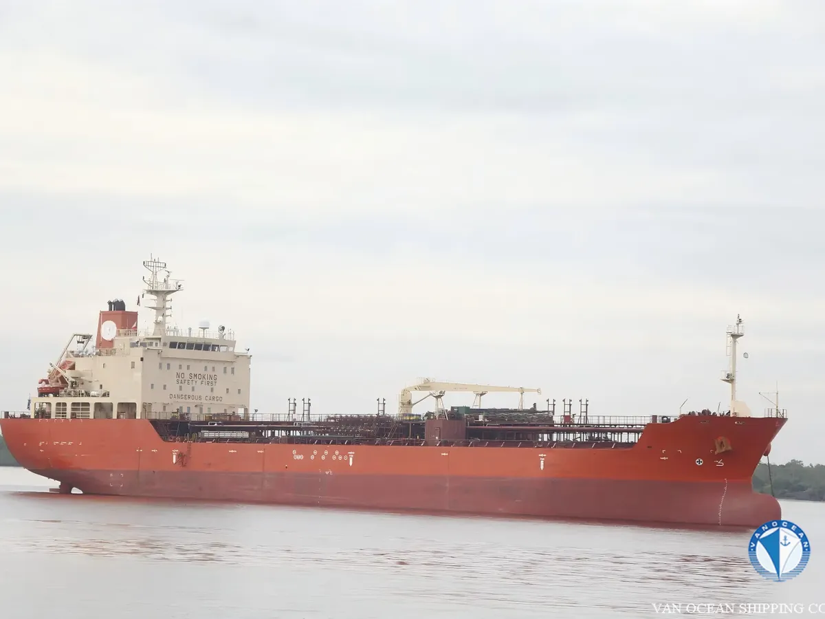 Kapal tanker minyak/bahan kimia kanggo didol