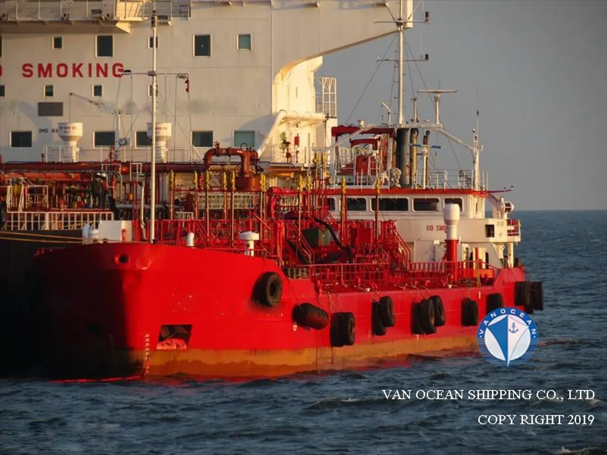 Kapal tanker minyak/bahan kimia kanggo didol