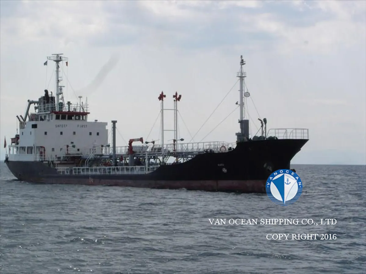 Kapal tanker minyak/bahan kimia kanggo didol