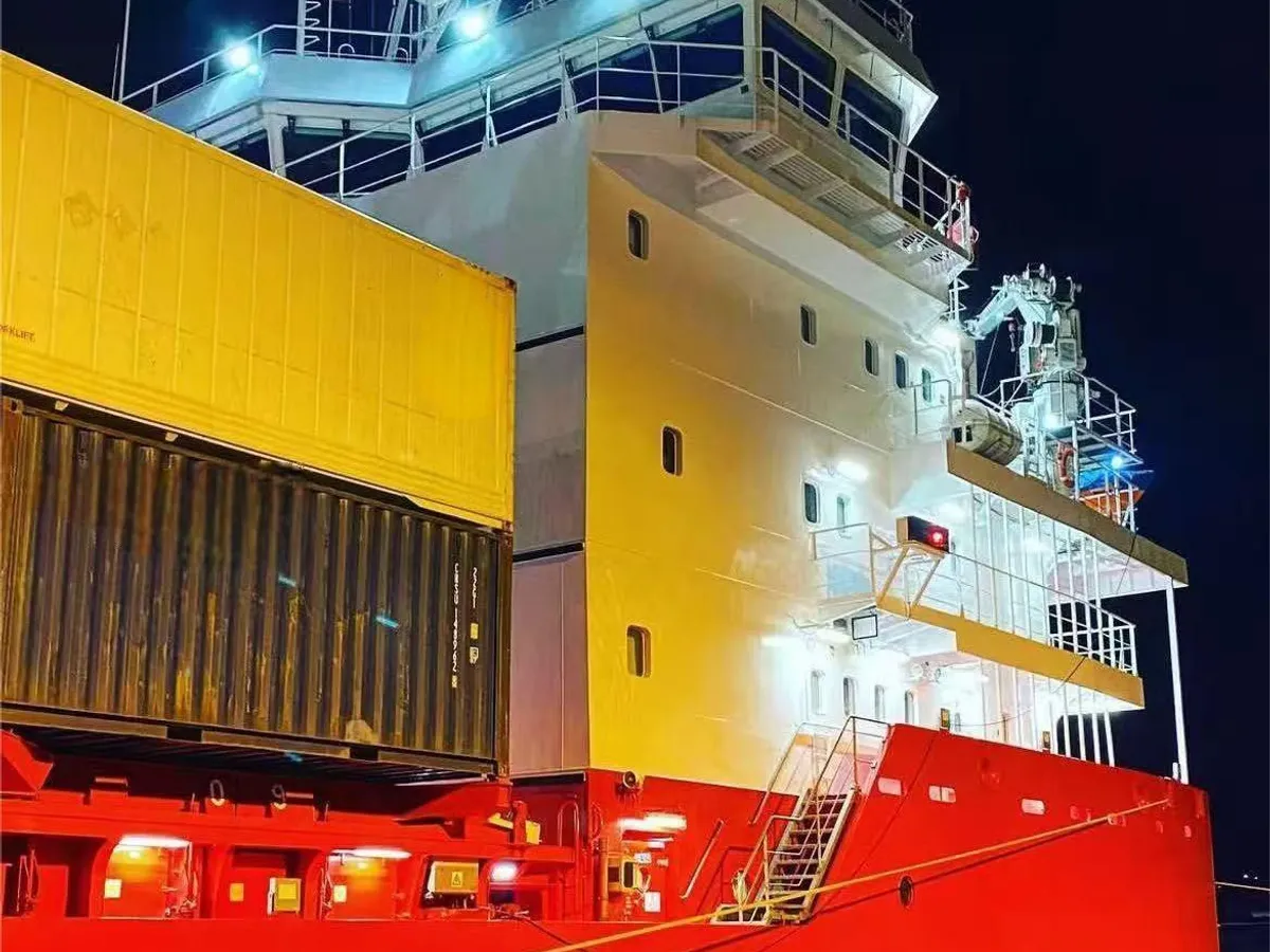 Kapal reefer kanggo didol