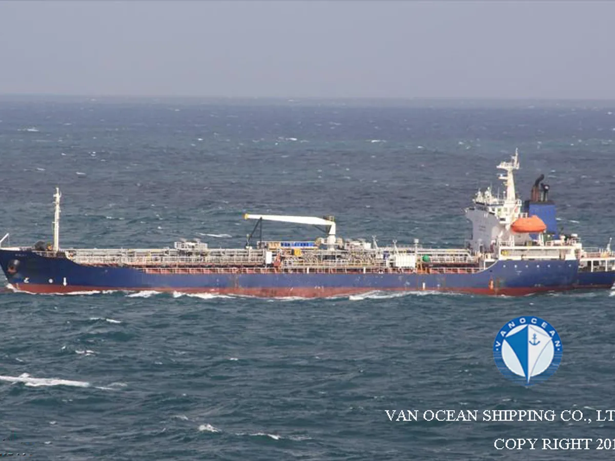Kapal tanker minyak/bahan kimia kanggo didol