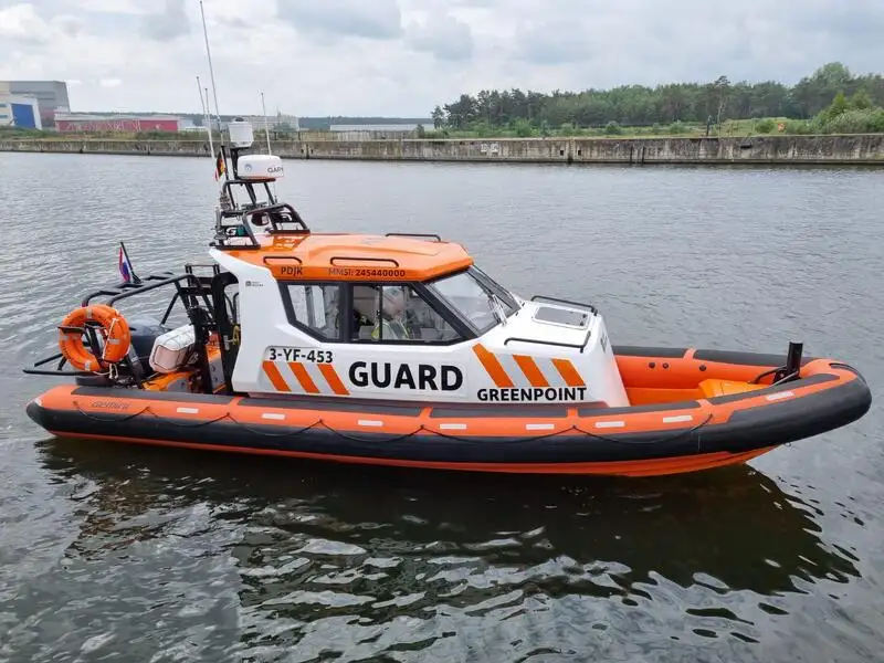 Kapal kontainer kanggo didol