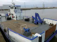 Kapal kerja kanggo didol