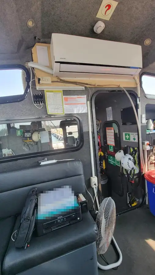 Kapal kontainer kanggo didol