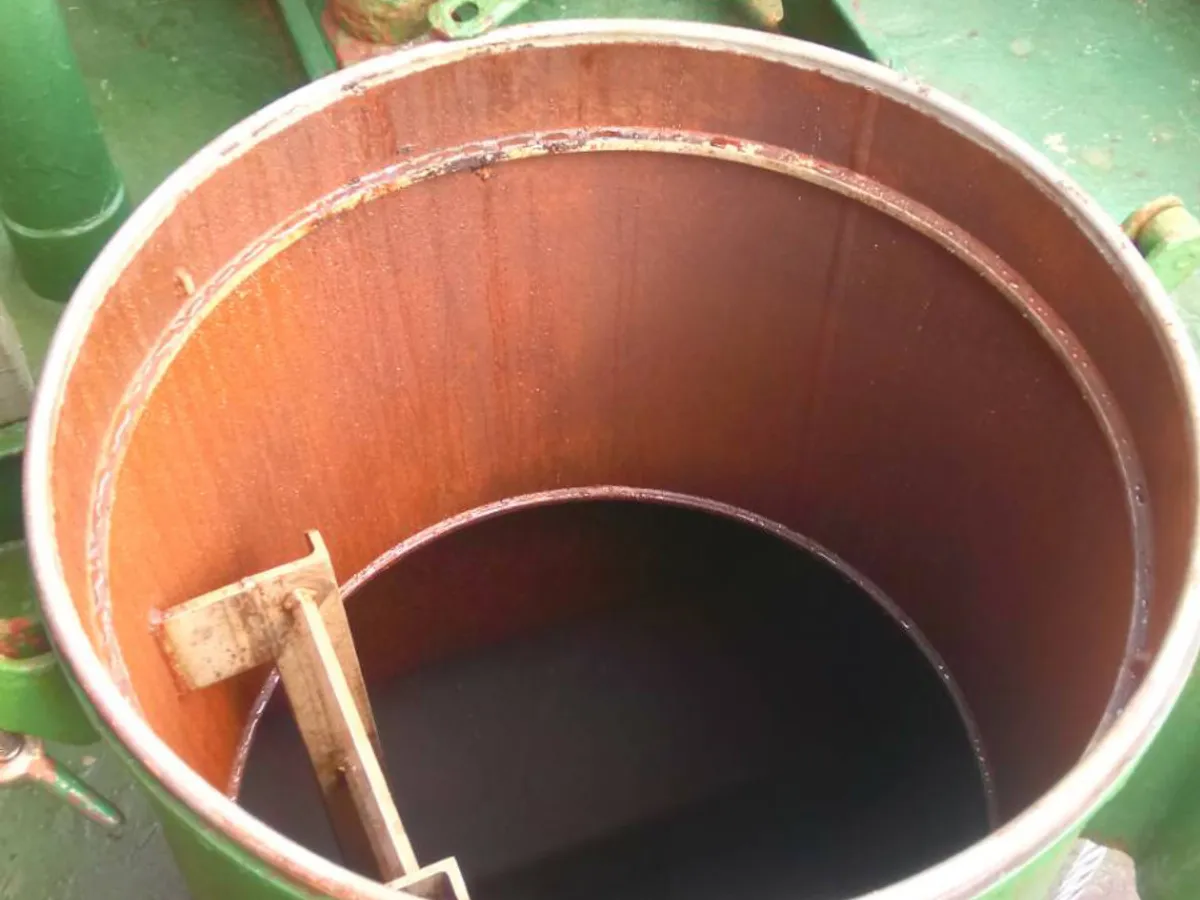 Kapal tanker minyak/bahan kimia kanggo didol