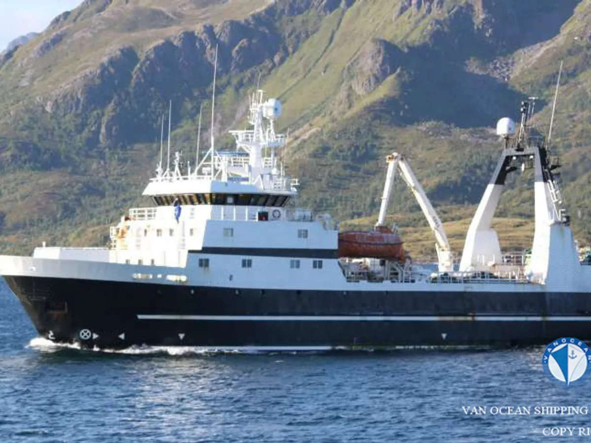 Kapal trawler kanggo didol