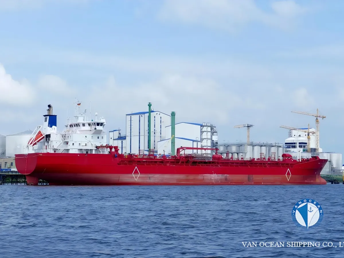 Kapal tanker minyak/bahan kimia kanggo didol