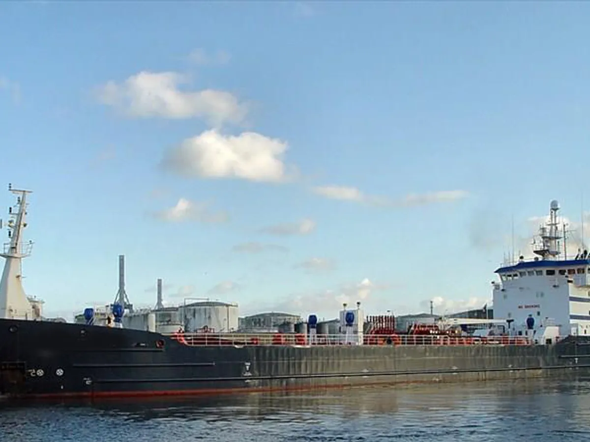 Kapal tanker minyak/bahan kimia kanggo didol