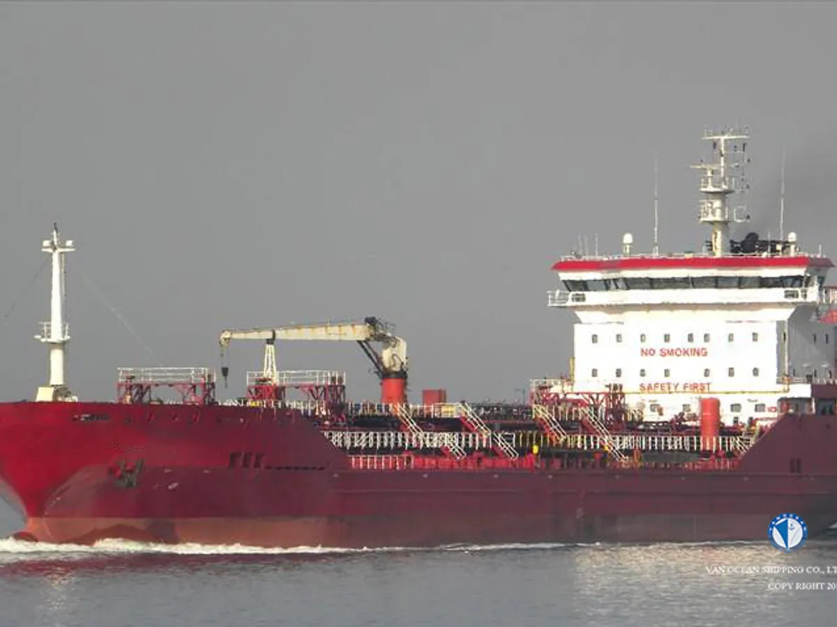 Kapal tanker minyak/bahan kimia kanggo didol