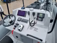Kapal karet kaku kanggo didol