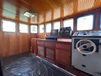 Kapal trawler kanggo didol