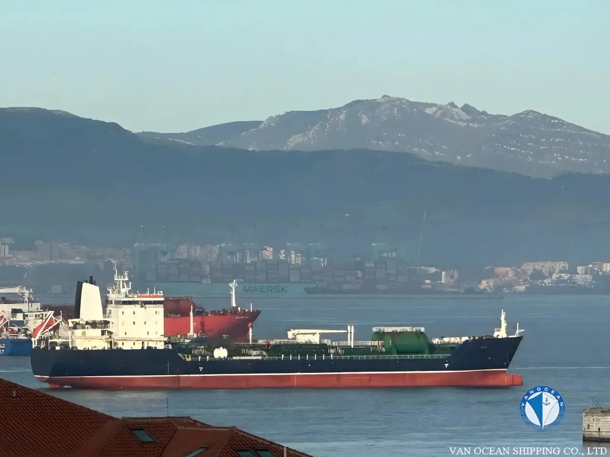 Kapal tanker minyak/bahan kimia kanggo didol