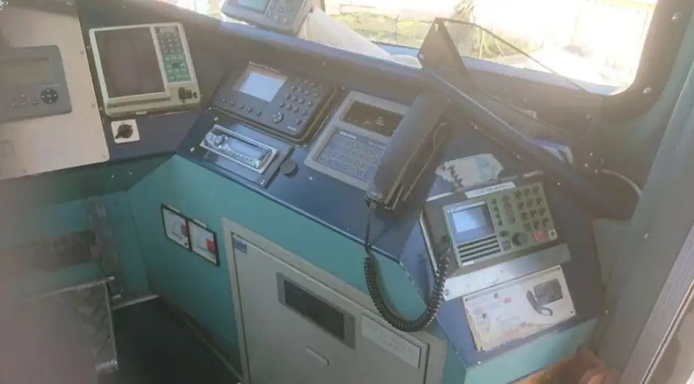 Kapal kerja kanggo didol