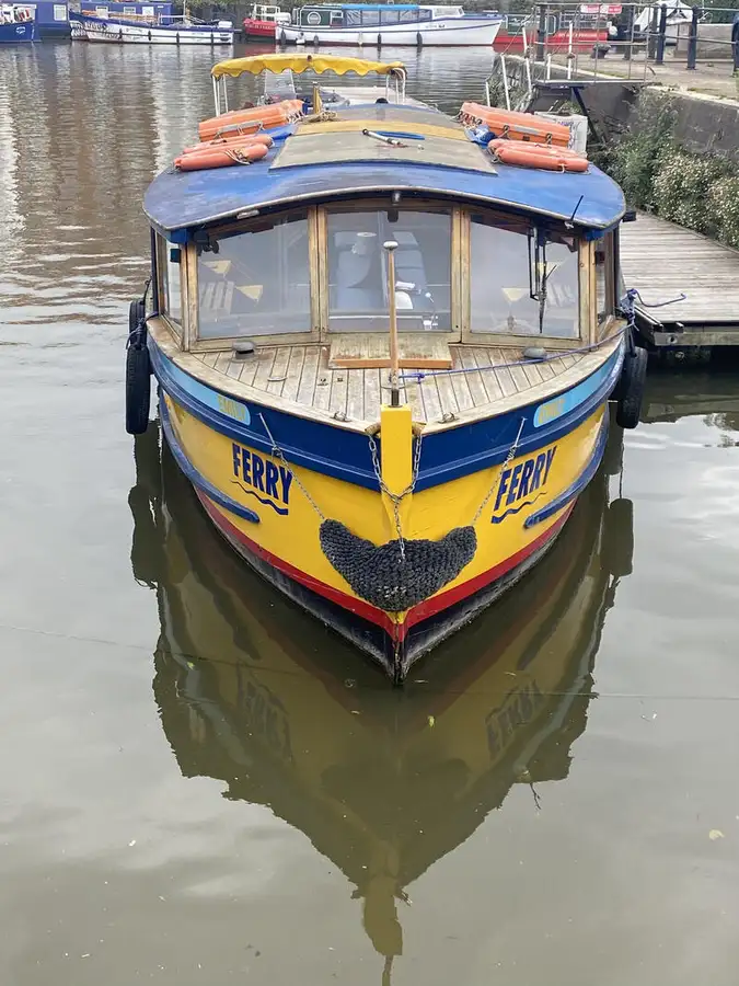 Kapal feri kanggo didol