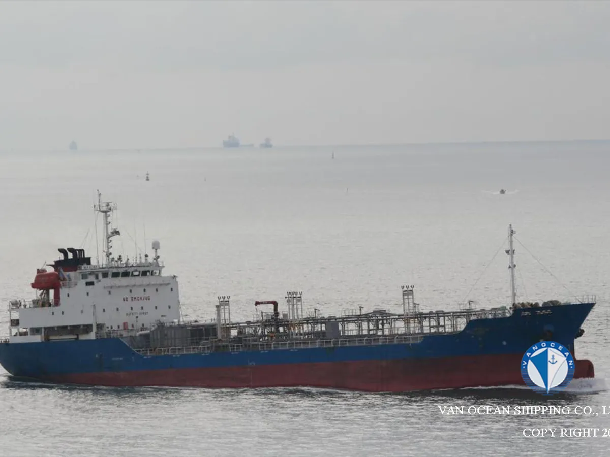 Kapal tanker minyak/bahan kimia kanggo didol