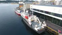 Kapal kontainer kanggo didol