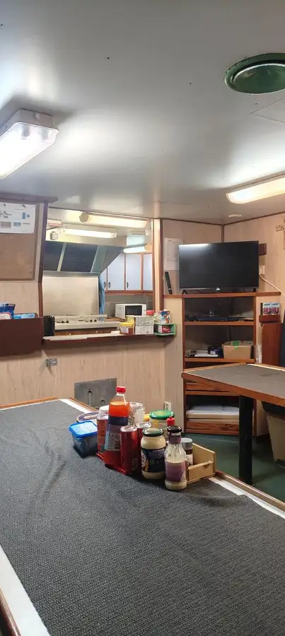 Kapal pasokan kanggo didol