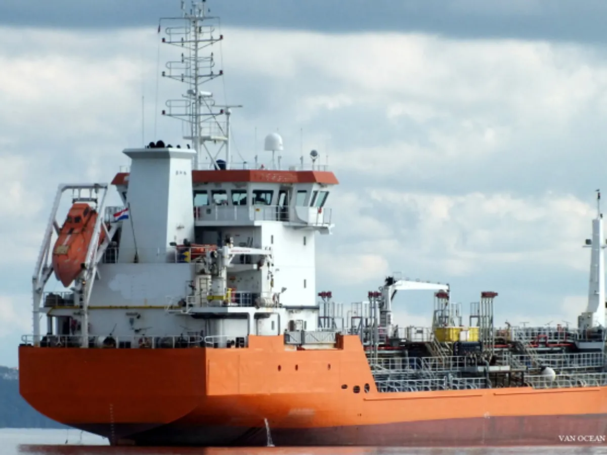 Kapal tanker minyak/bahan kimia kanggo didol