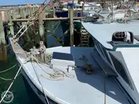 Kapal longliner kanggo didol