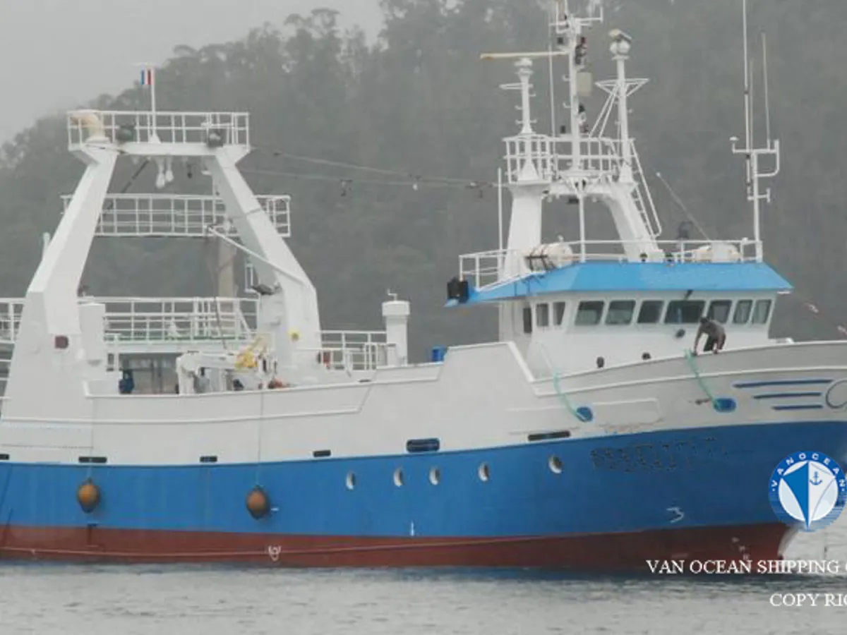 Kapal trawler kanggo didol