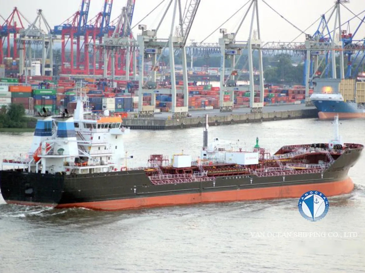 Kapal tanker minyak/bahan kimia kanggo didol
