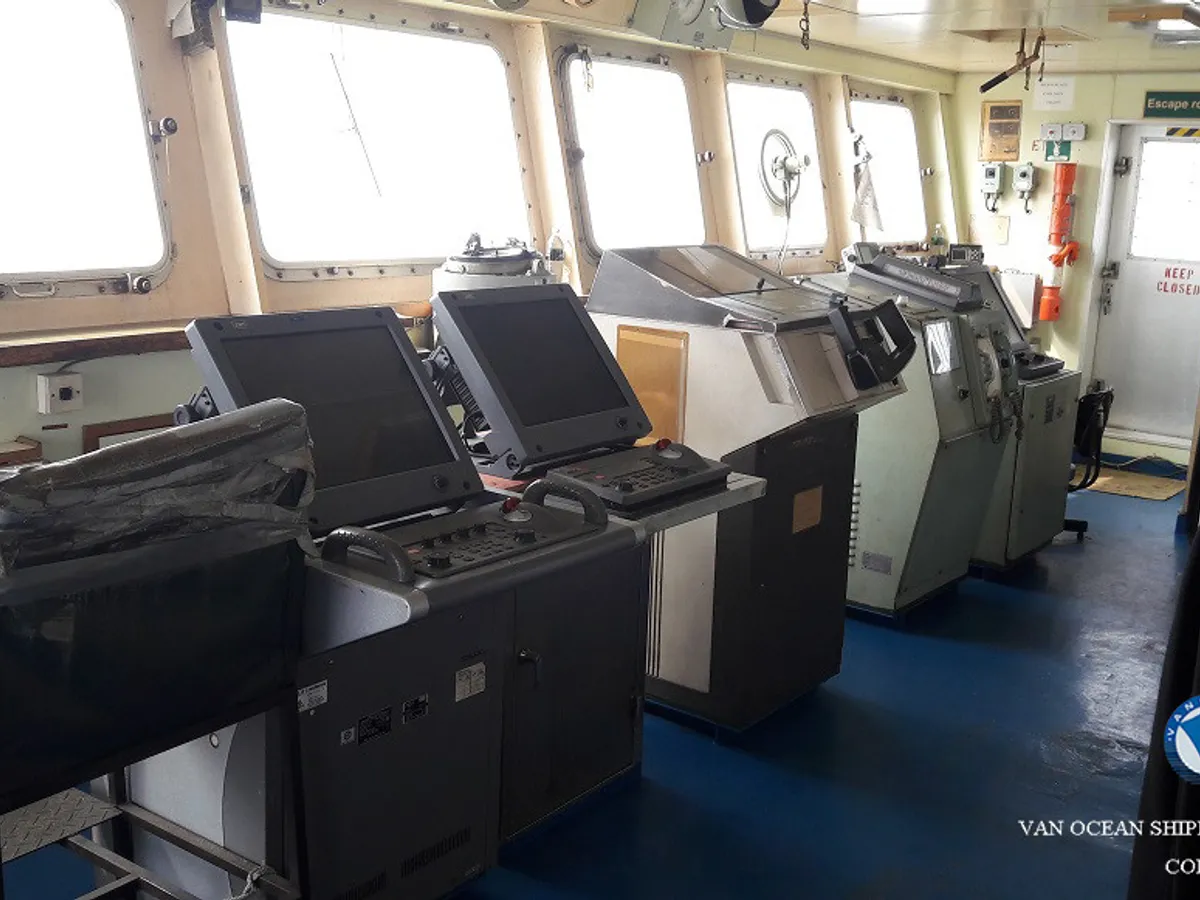 Kapal tanker minyak/bahan kimia kanggo didol