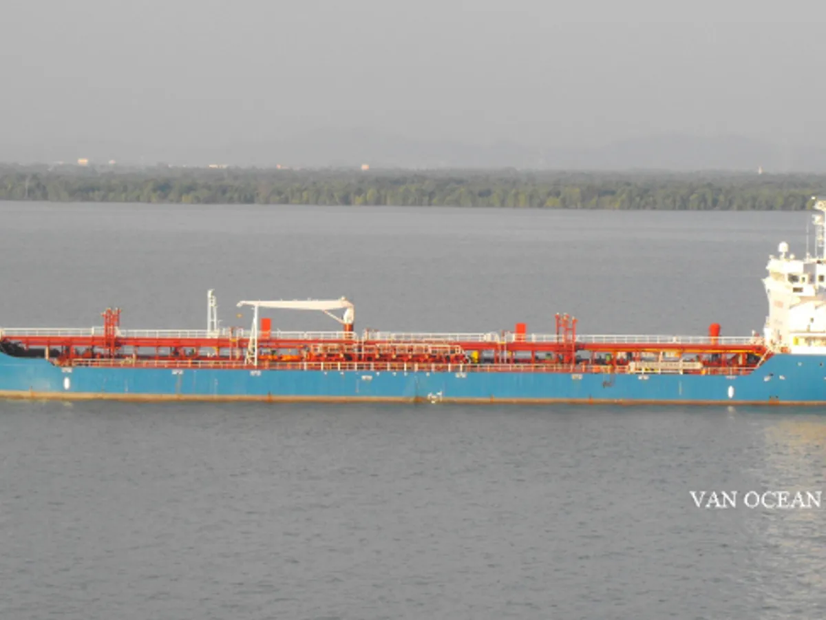 Kapal tanker minyak/bahan kimia kanggo didol