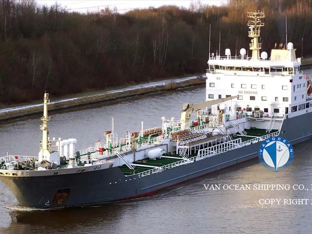 Kapal tanker minyak/bahan kimia kanggo didol