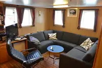 Kapal kontainer kanggo didol