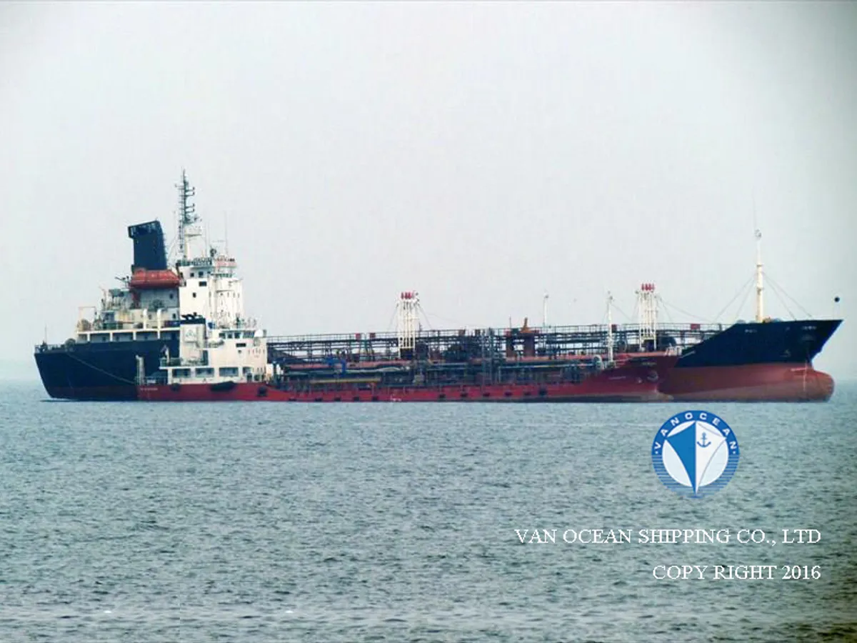 Kapal tanker minyak/bahan kimia kanggo didol