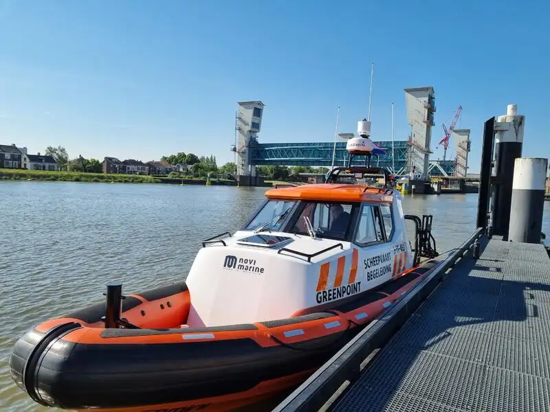 Kapal kontainer kanggo didol
