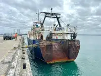 Kapal trawler kanggo didol