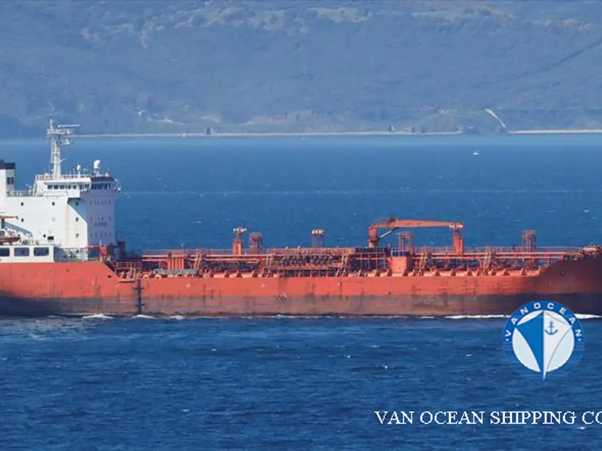 Kapal tanker minyak/bahan kimia kanggo didol