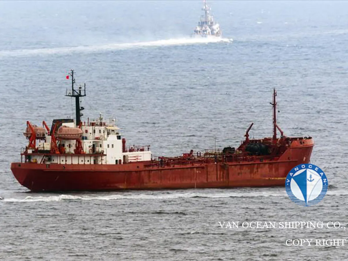 Kapal tanker minyak/bahan kimia kanggo didol