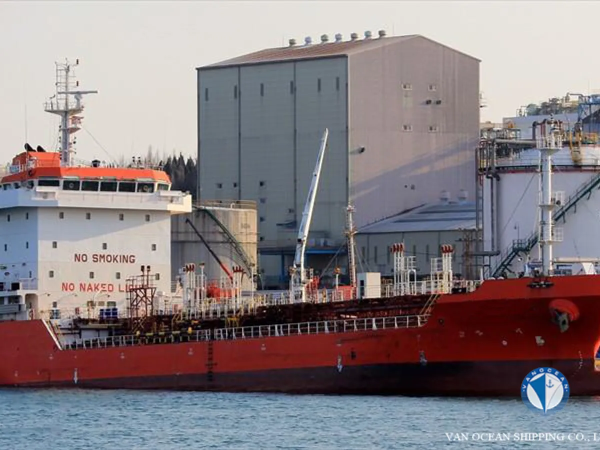 Kapal tanker minyak/bahan kimia kanggo didol