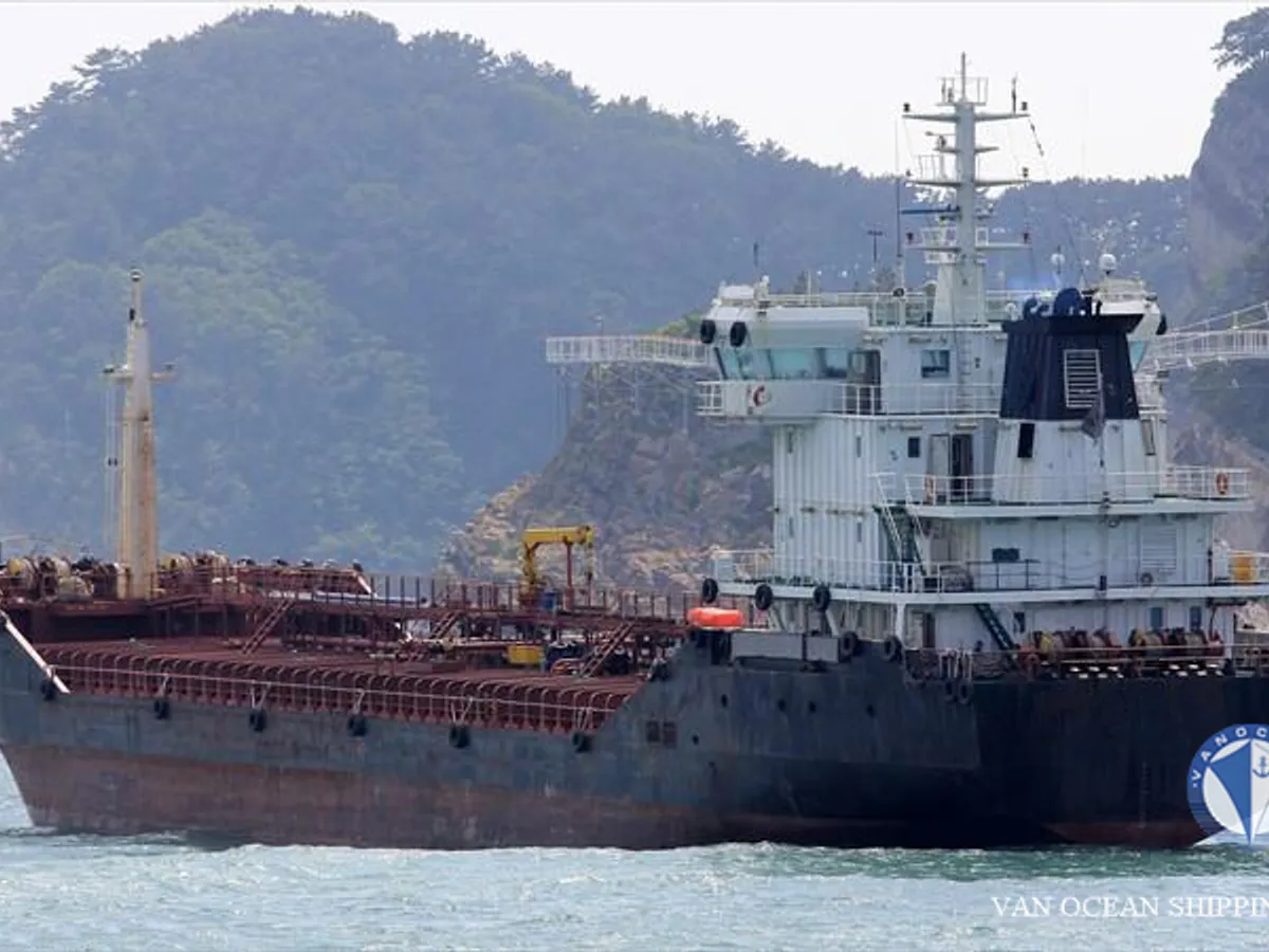 Kapal tanker minyak/bahan kimia kanggo didol
