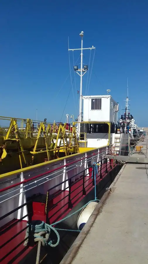 Kapal dredger kanggo didol