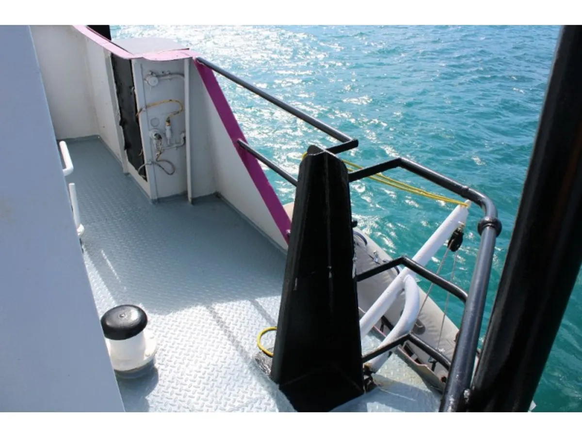 Yacht kanggo didol
