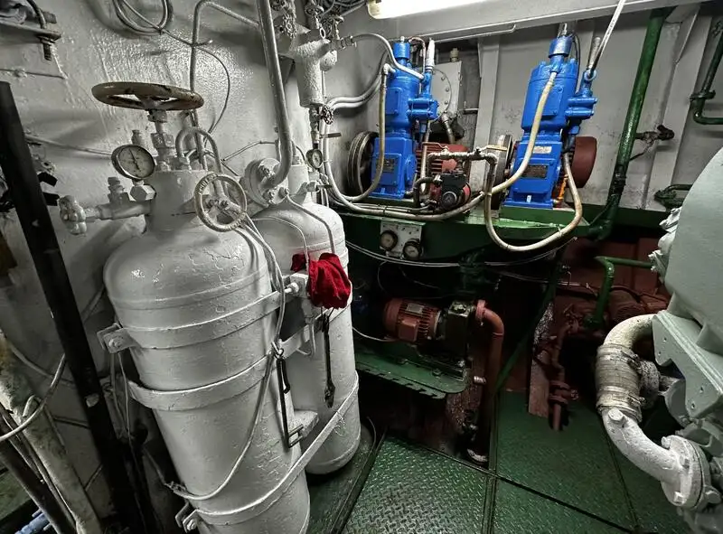 Kapal trawler kanggo didol